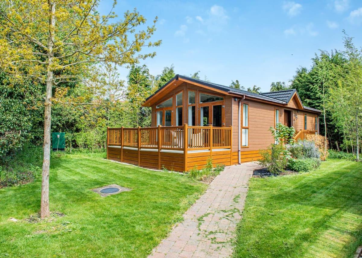 Canterbury Reach Lodge Retreat Petham Extérieur photo