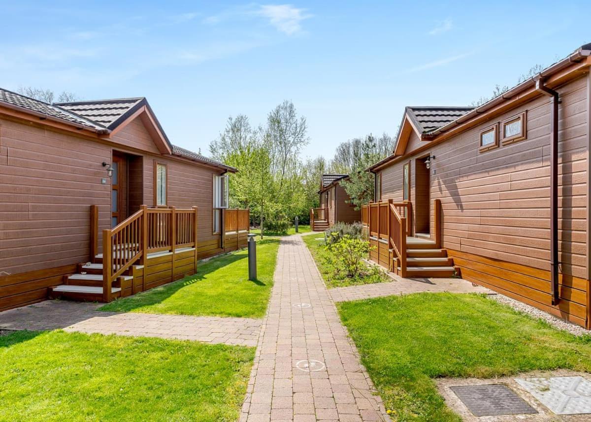 Canterbury Reach Lodge Retreat Petham Extérieur photo